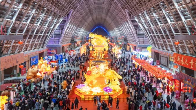 2025年青岛新春艺术彩灯节圆满闭幕！(图1)