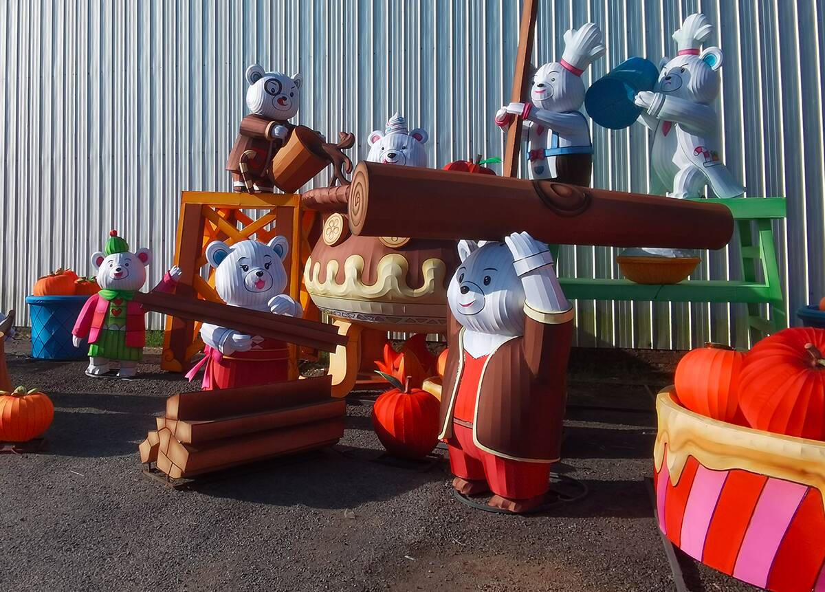 创意设计助力日本节日装饰：熊吉祥物传递文化魅力(图1)